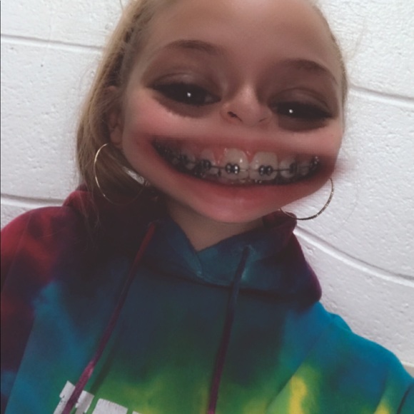 Meet your Posher, Kyrieâ - Picture 1 of 1